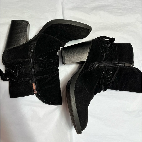 Lane Bryant black heeled boots zip up side size 10 wide. - Picture 1 of 7